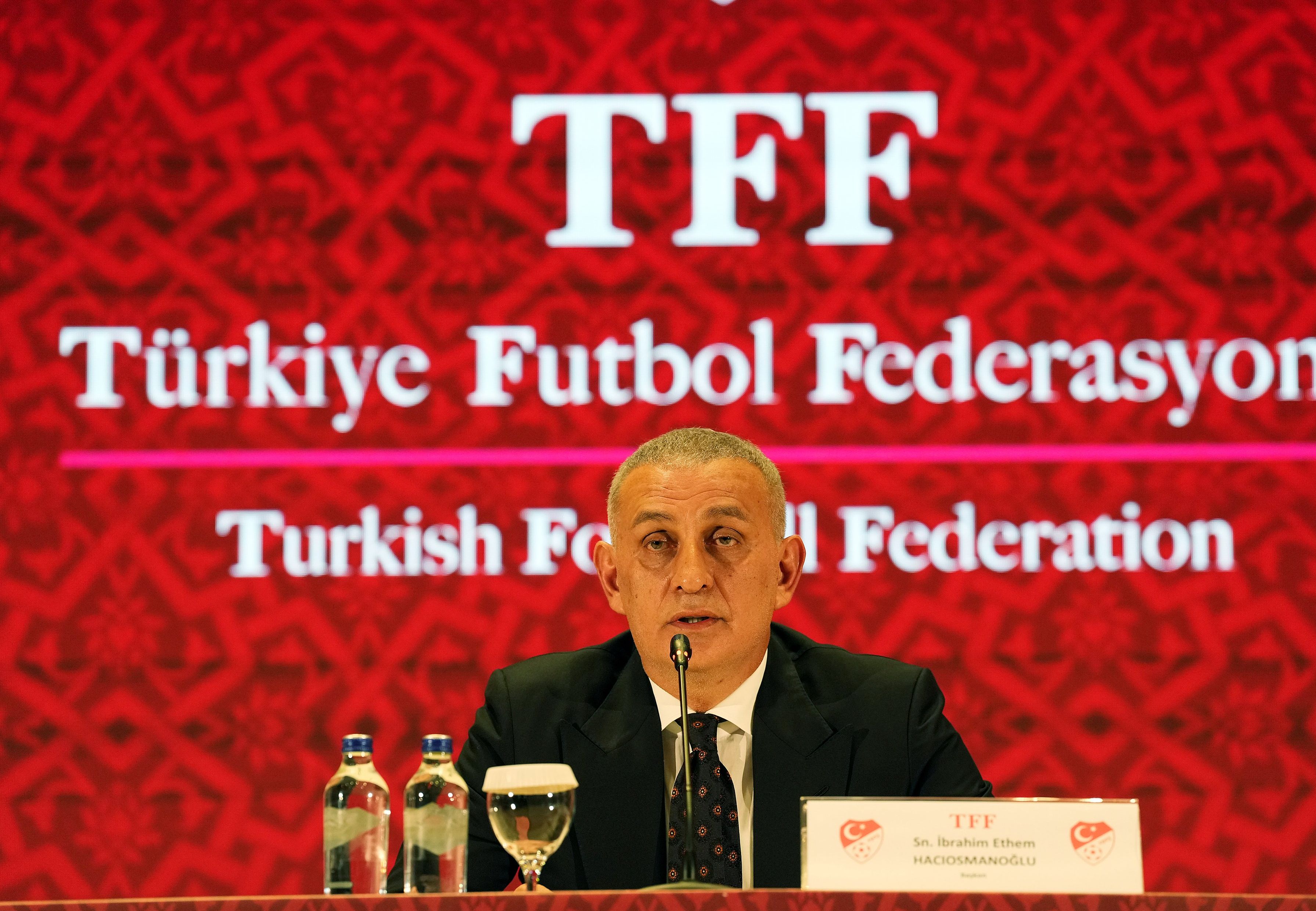 Turquía: Suspenden a 149 árbitros por sospechas de apuestas