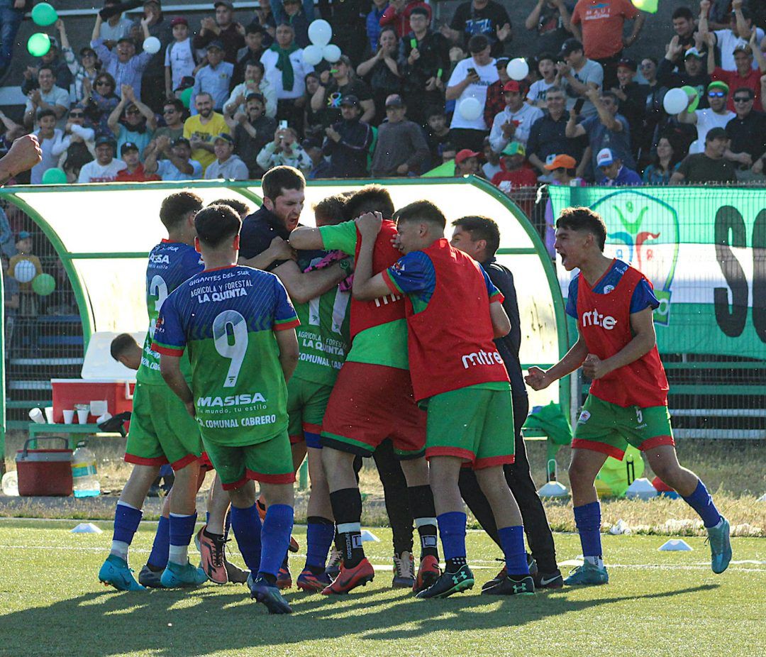 Huachipato clasifica y Cabrero da la sorpresa en Copa Biobío