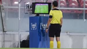 El partido de negro: VAR vs Tarjeta Verde