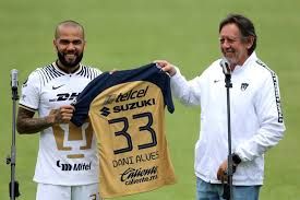 Pumas de México gana demanda contra Dani Alves