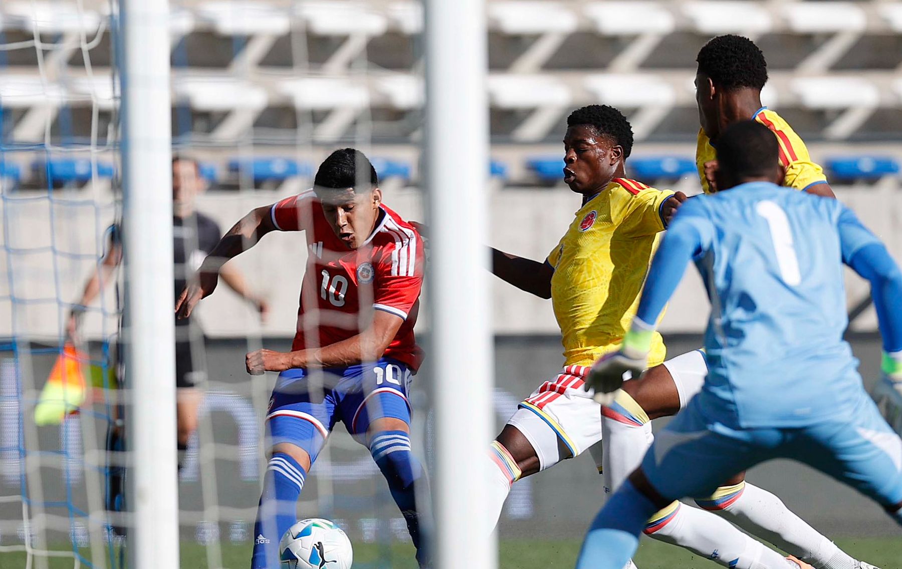Chile clasifica a la final de una conflictiva Copa UC