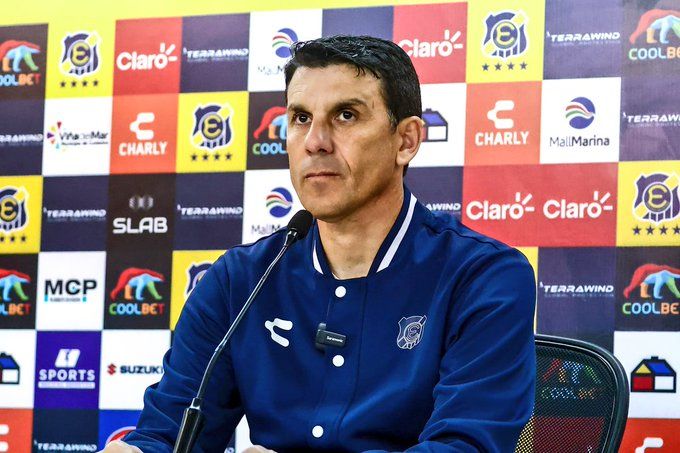 Renunció Larriera a Everton