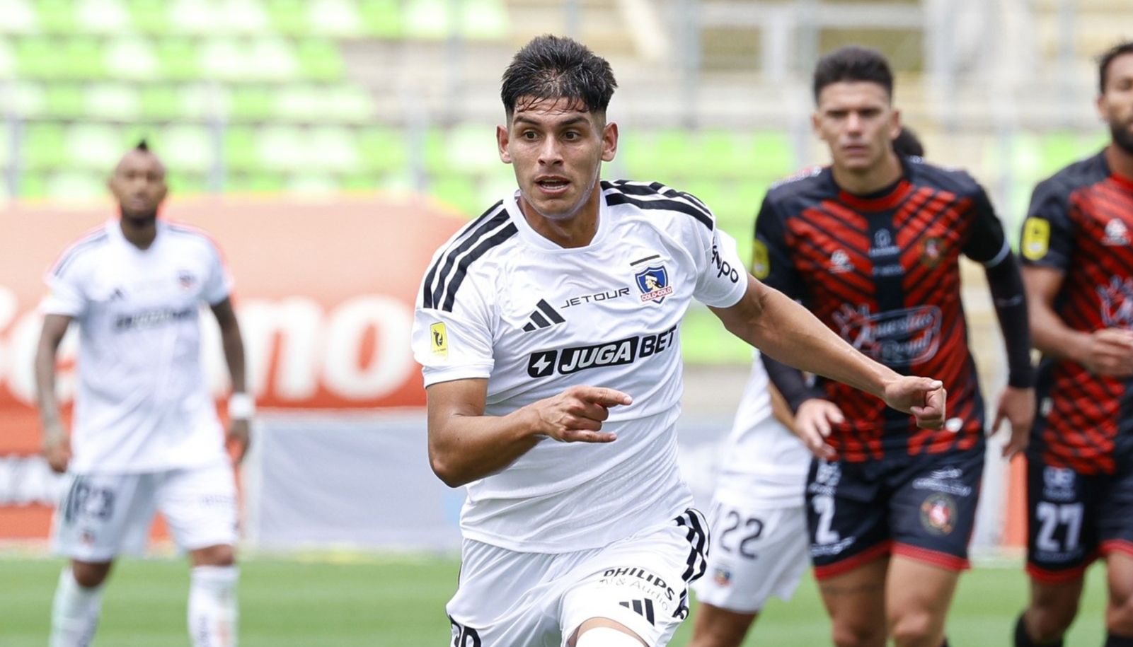 Colo Colo tiene su primer conflicto con cesión de Yastin Cuevas a La Roja