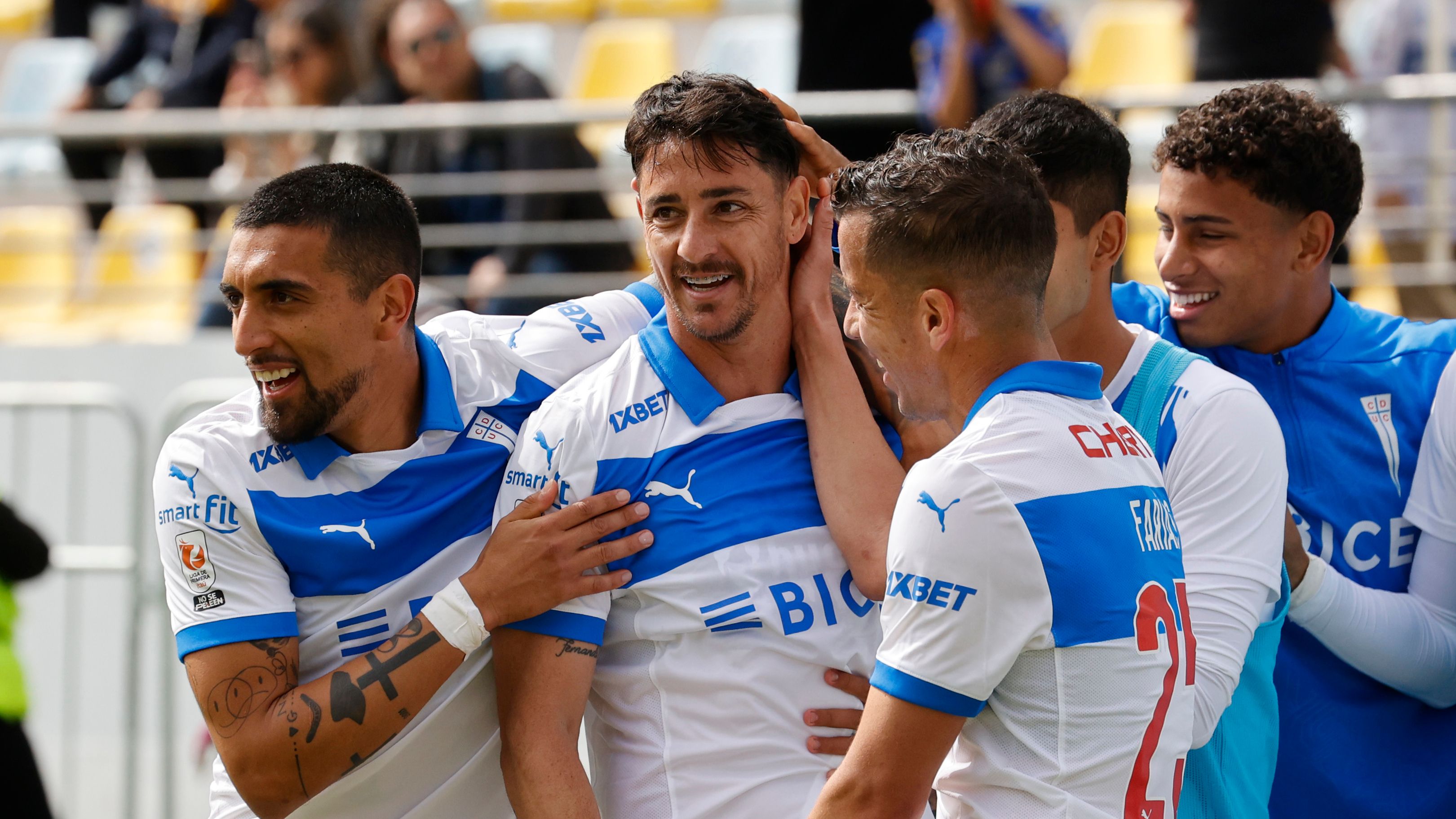 Católica se aprovecha de un Everton que mira el abismo