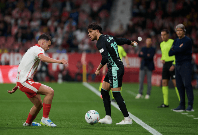 Pellegrini al fin logró ganar: 3-2 sobre Girona