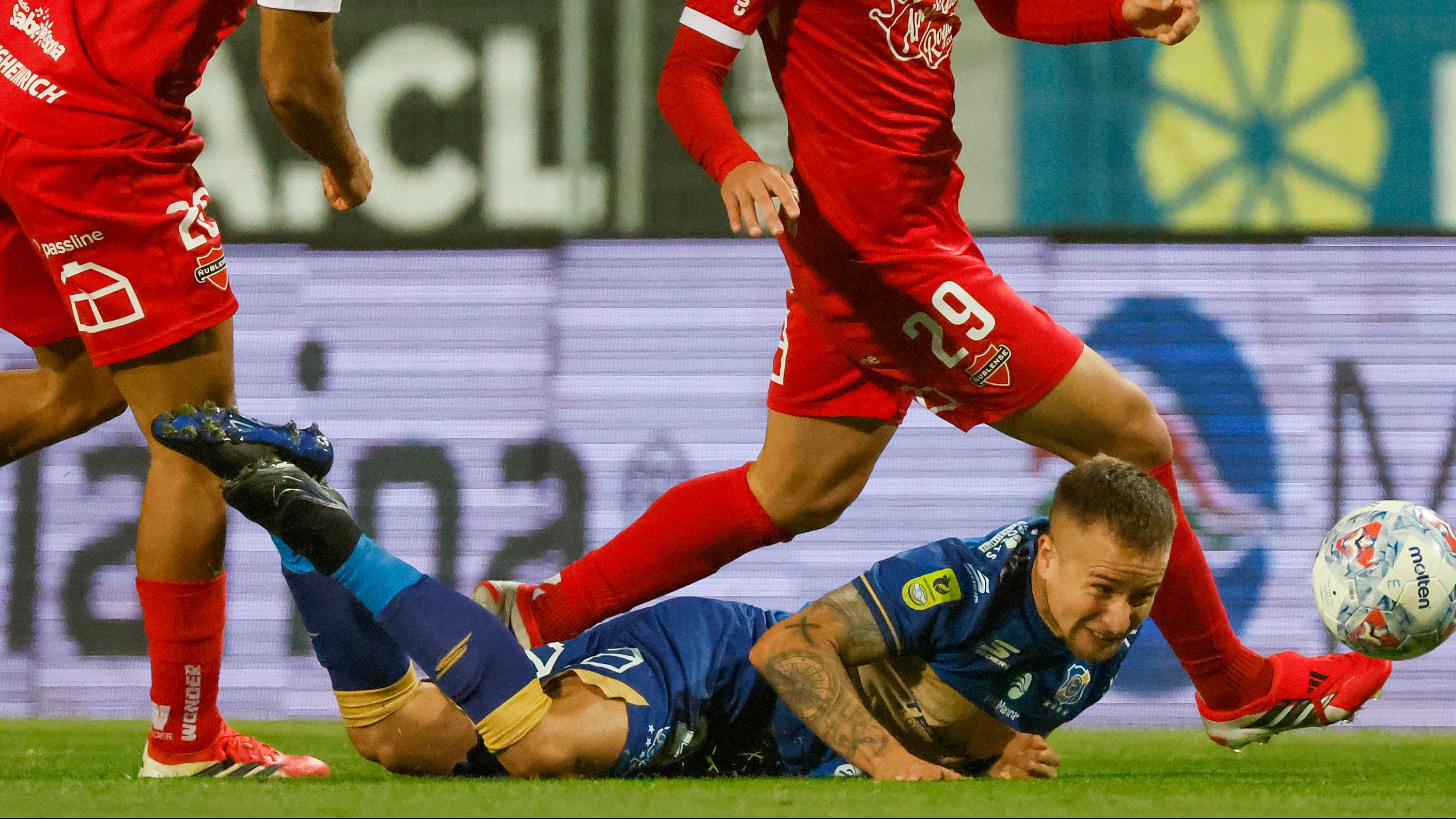 Primera División: Everton y Ñublense firman un empate para dormir