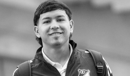 Tragedia en Colombia: Futbolista de 20 años muere tras sufrir infarto