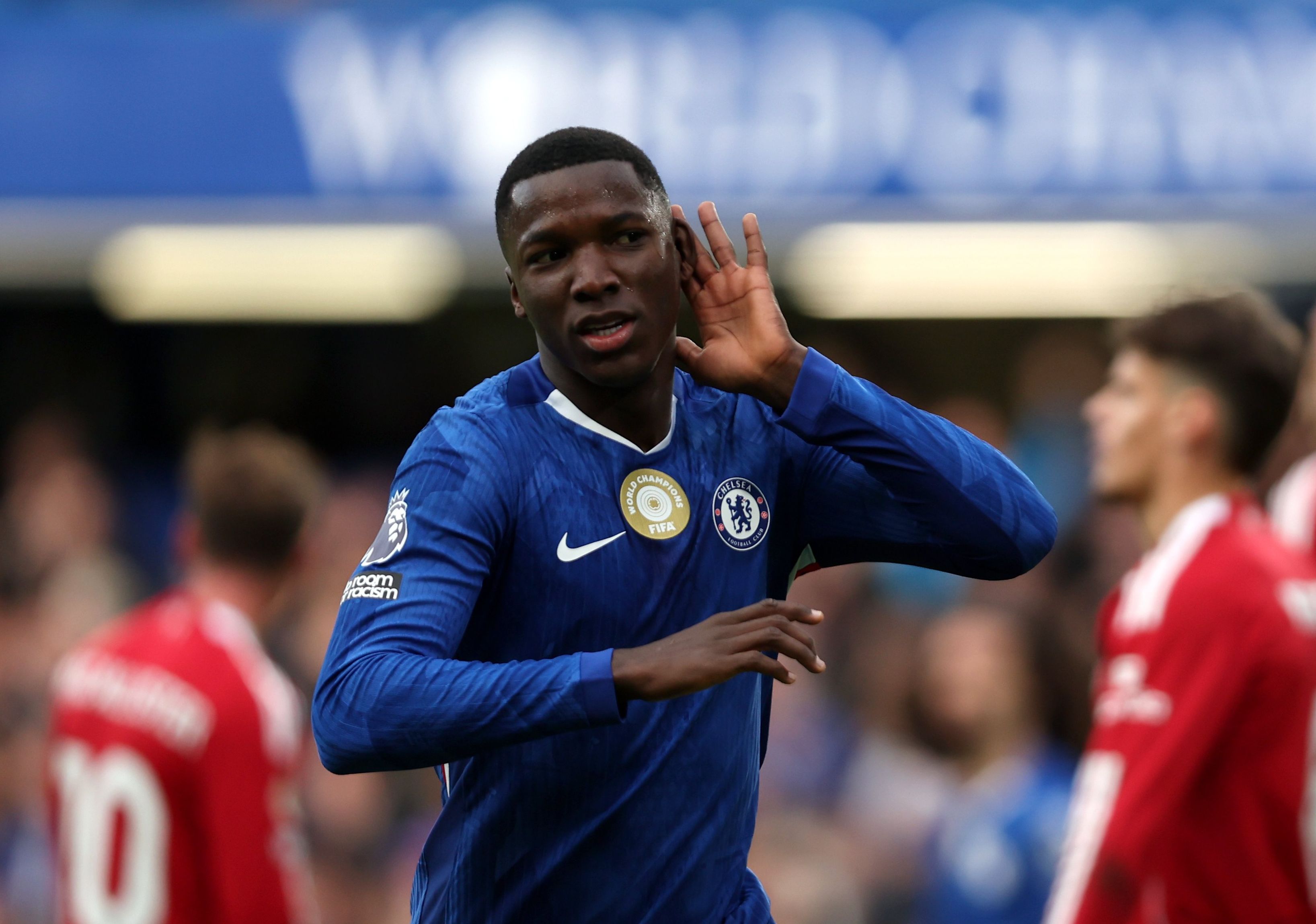 El Chelsea aprieta una Premier altamente pareja
