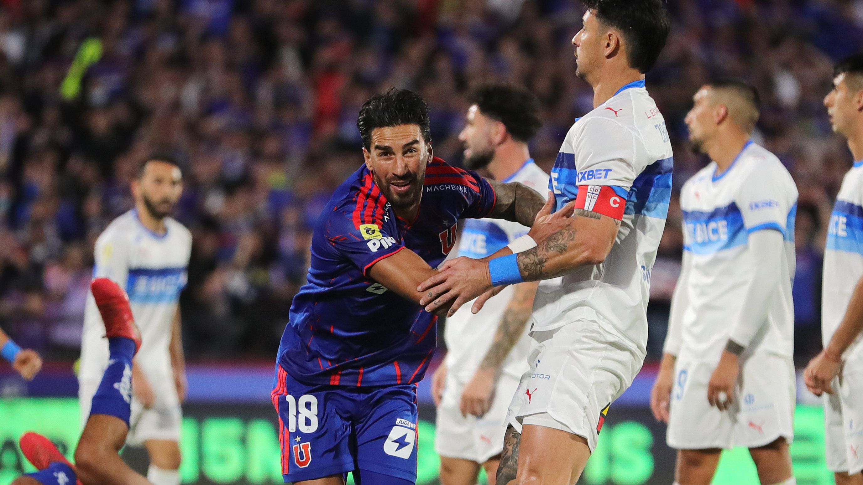 6 triunfos en los últimos 10 partidos: la U amplía su ventaja histórica ante Católica