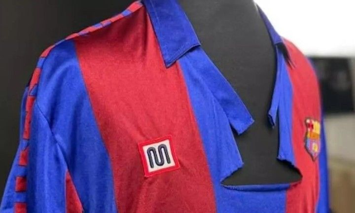 Sale a remate la camiseta de Maradona de la batalla campal contra el Athletic
