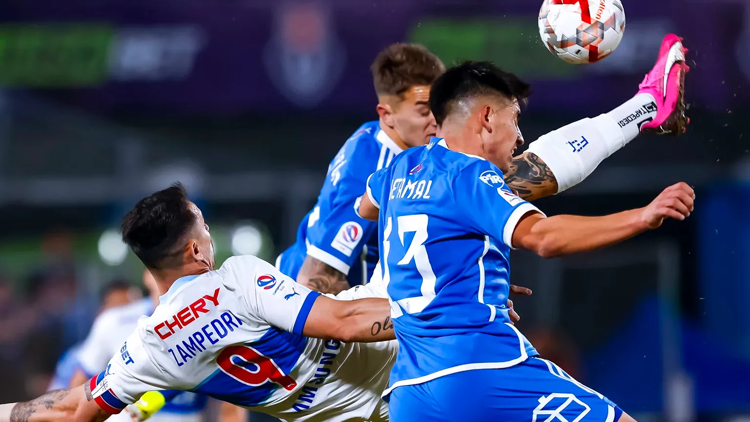 Zampedri: goleador ante la U, pero con más derrotas que triunfos