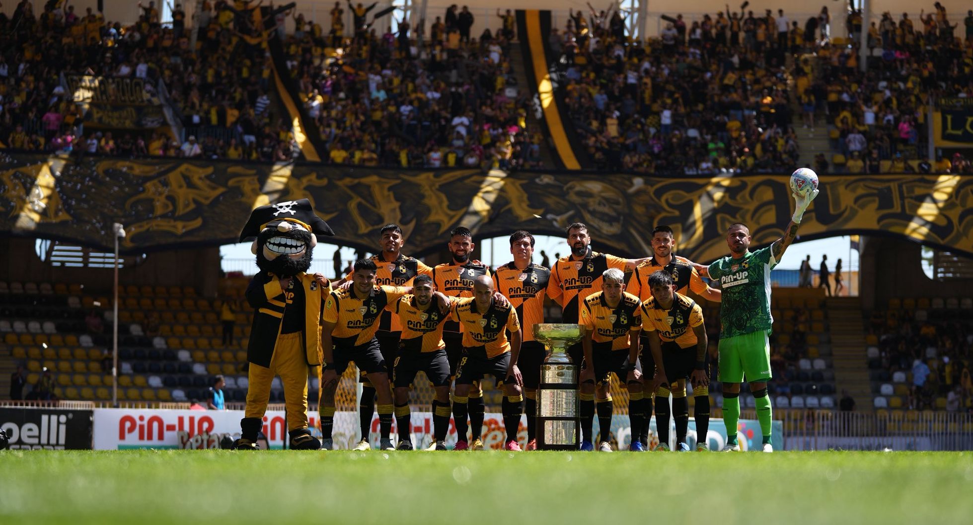 Coquimbo sacó su chapa de campeón para vencer a Palestino 