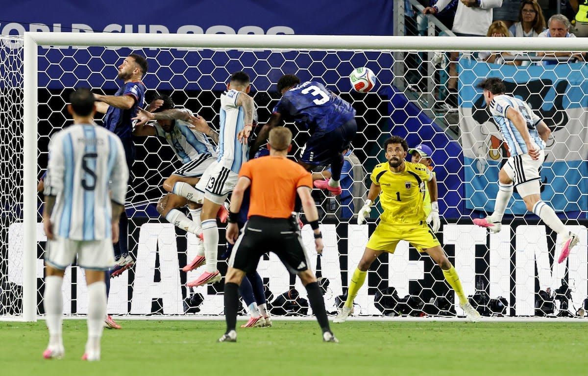 FIFA le frena un récord a Messi