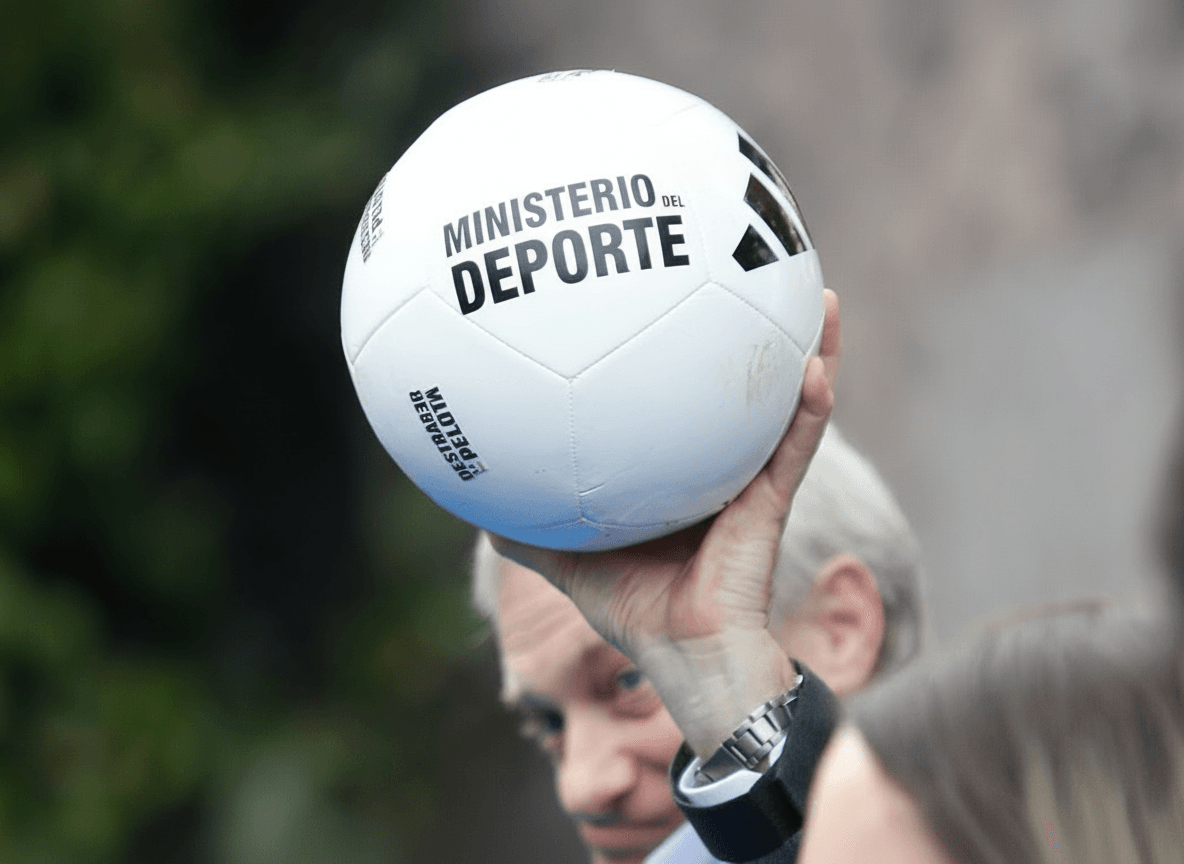 La pelota loba del Ministerio del Deporte