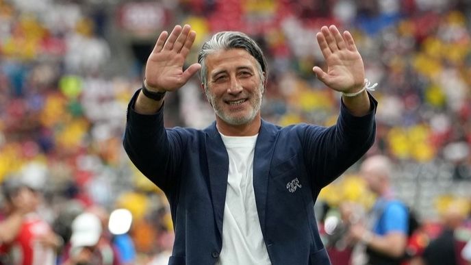 Técnico de Suiza y los arbitrajes: “Los partidos están siendo muy justos”