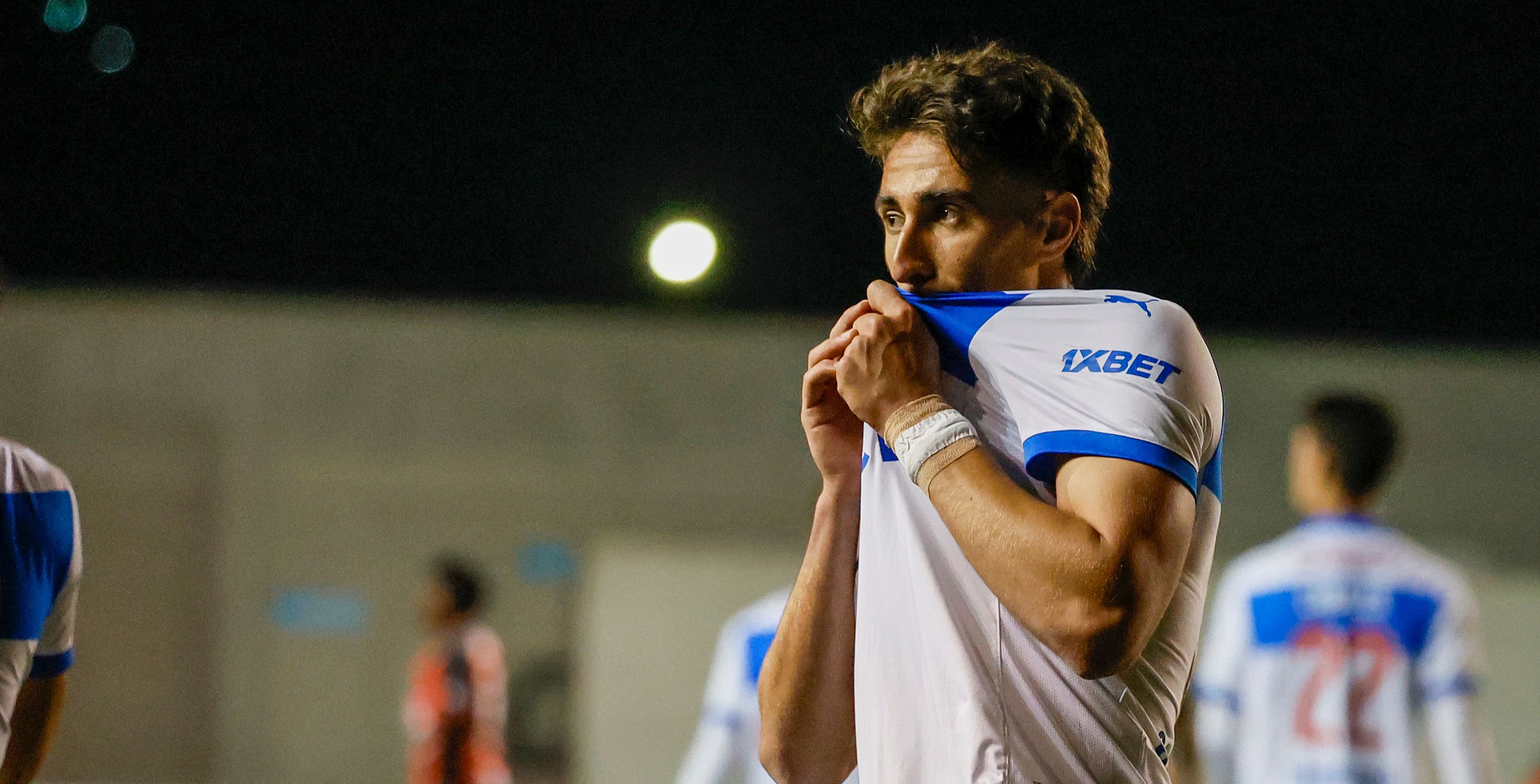 Diego Valencia sufre grave lesión: se rompe el ligamento cruzado y será operado