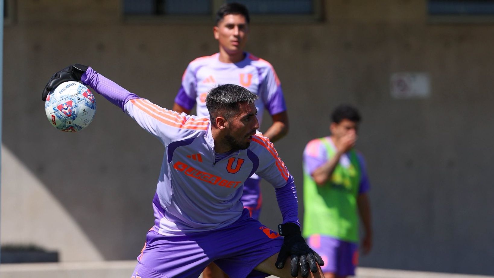 Castellón asume la presión en la U: “Representamos al club más grande de Chile”