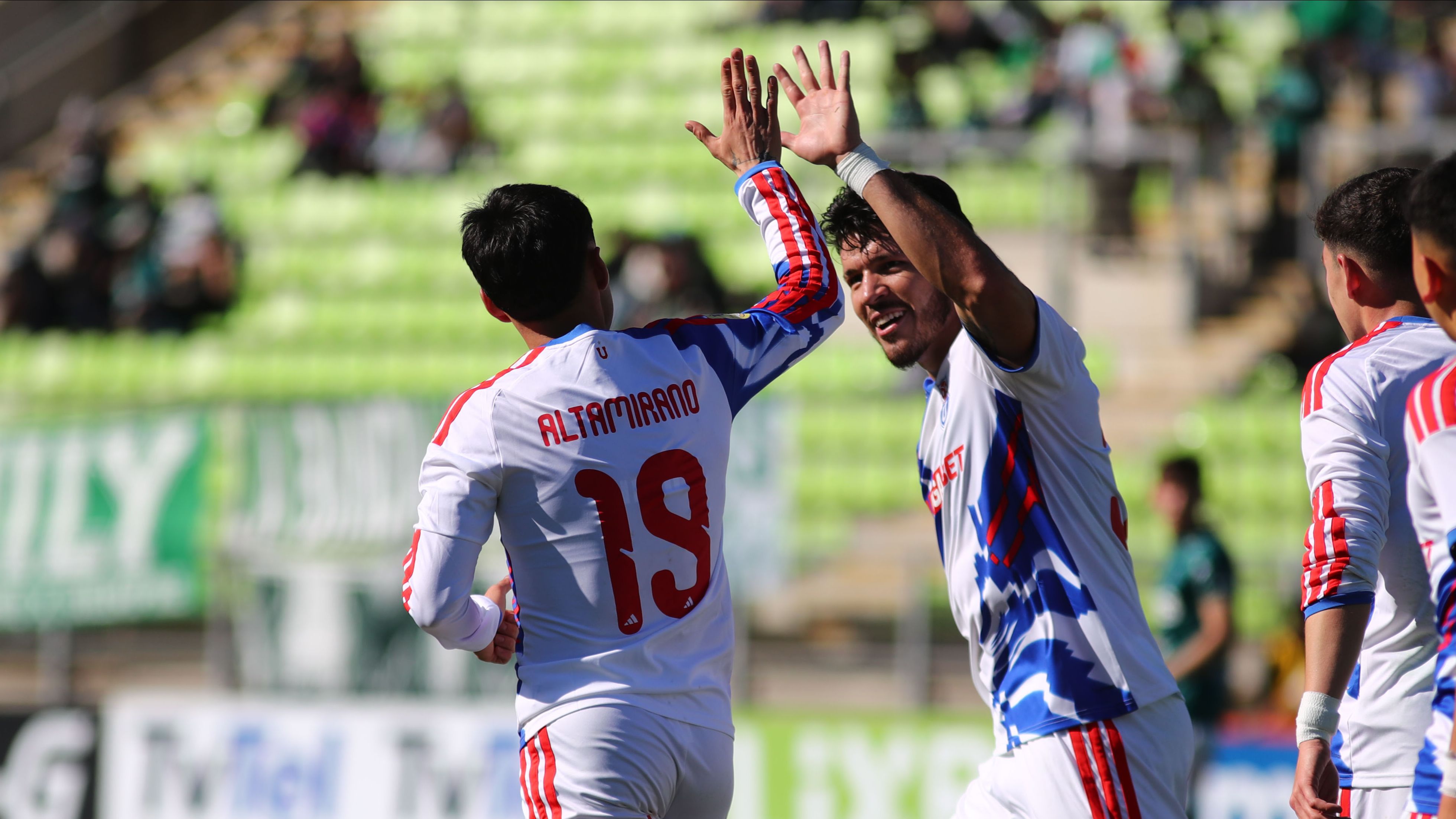La U fue más contundente y derrotó a Wanderers