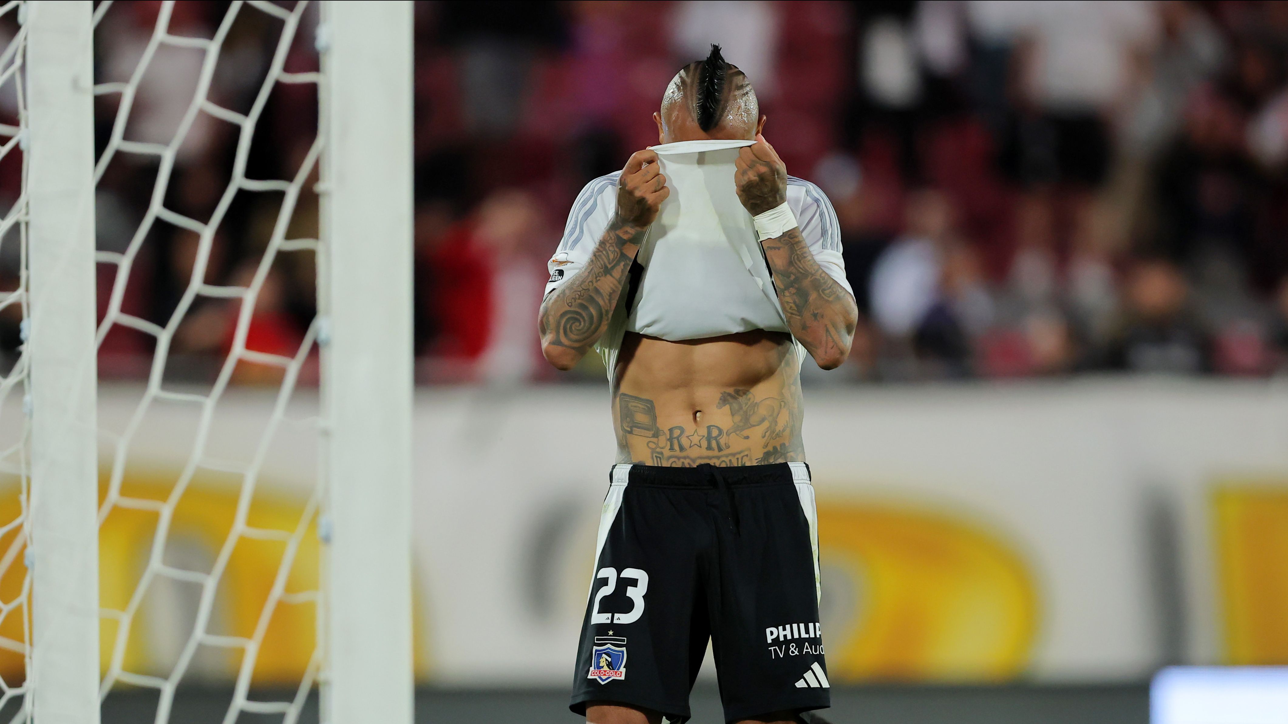 Colo Colo a punto de concretar uno de los fracasos del siglo