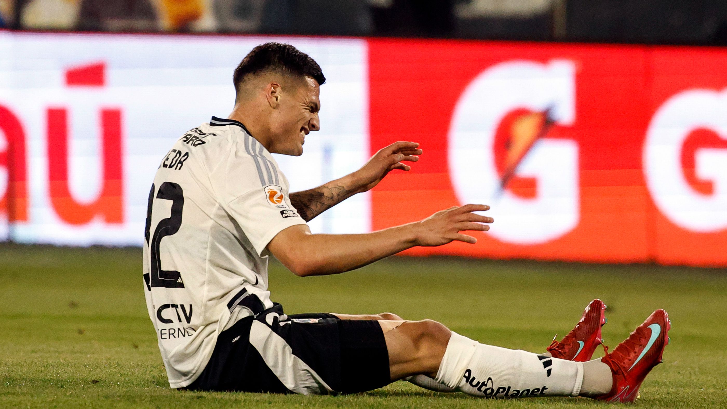 Lucas Cepeda, el mercado que no llama y un malestar que asoma en Colo Colo