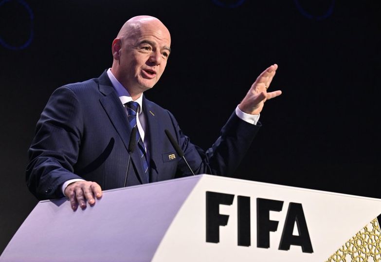 Infantino: “Deseo que Messi esté en el Mundial”