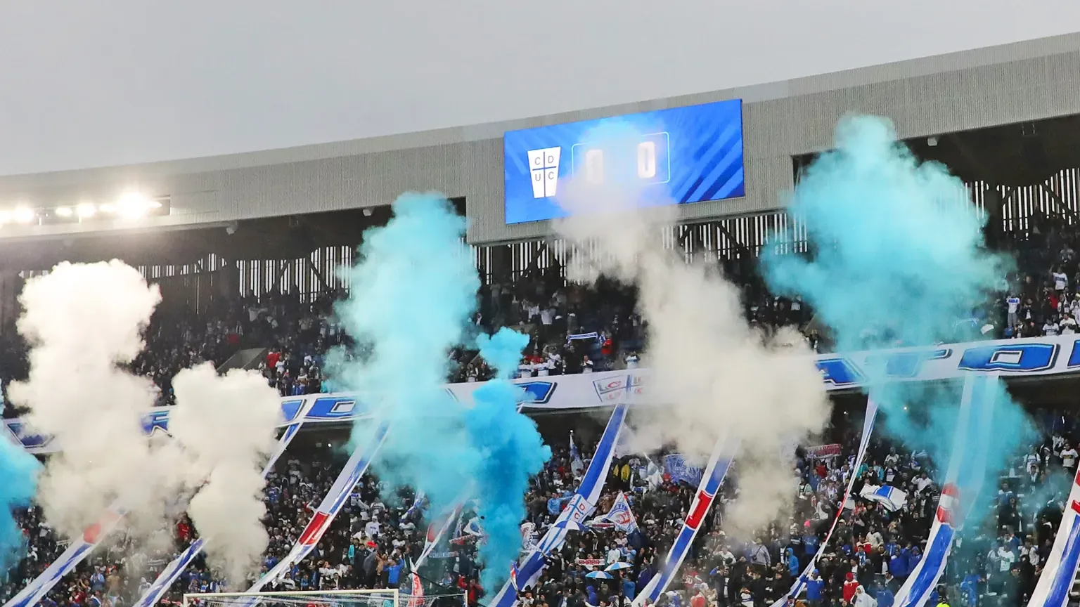CONMEBOL pone en la mira a Católica: la posible sanción si no recibe hinchas de Boca