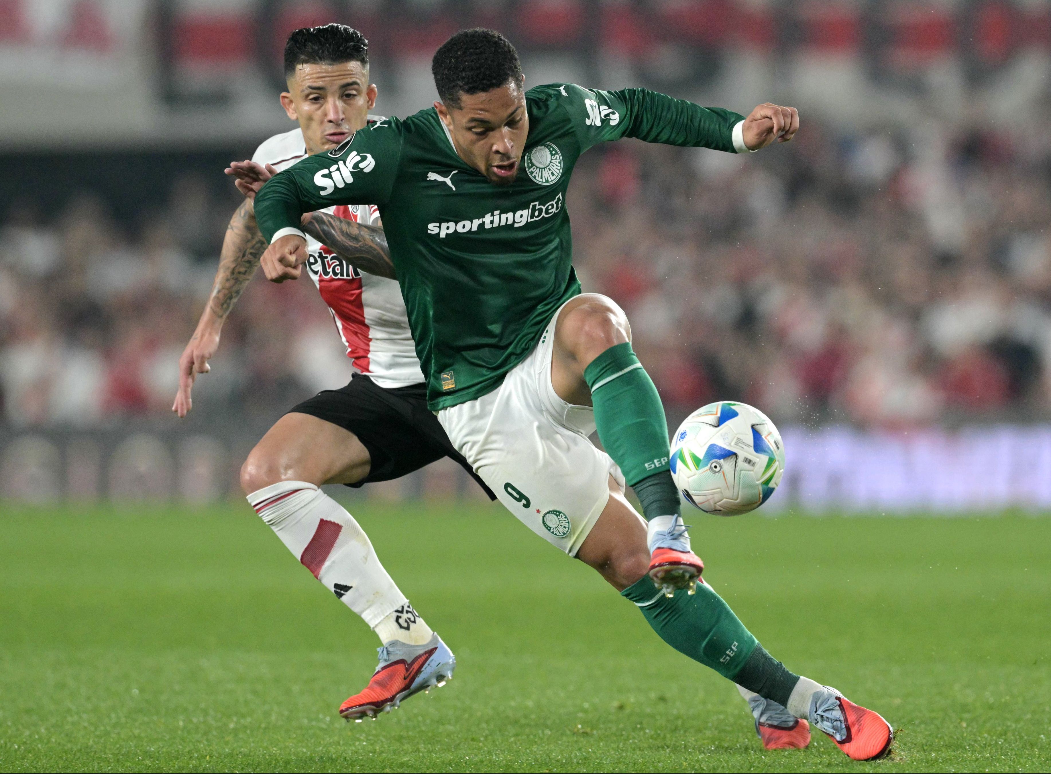 River cae ante Palmeiras con un opaco Paulo Díaz
