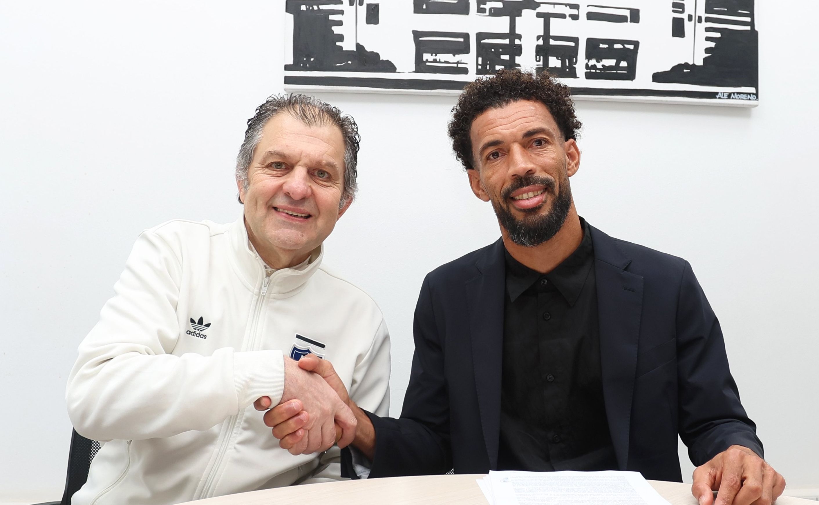 Vozinha firma contrato y se convierte oficialmente en jugador de Colo Colo