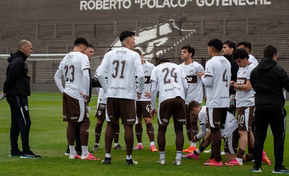 Platense no gana y espera a Coquimbo en medio de una crisis