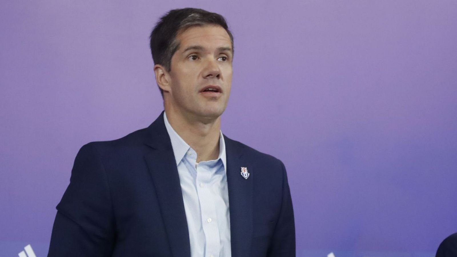 Azul Azul se pone a la venta