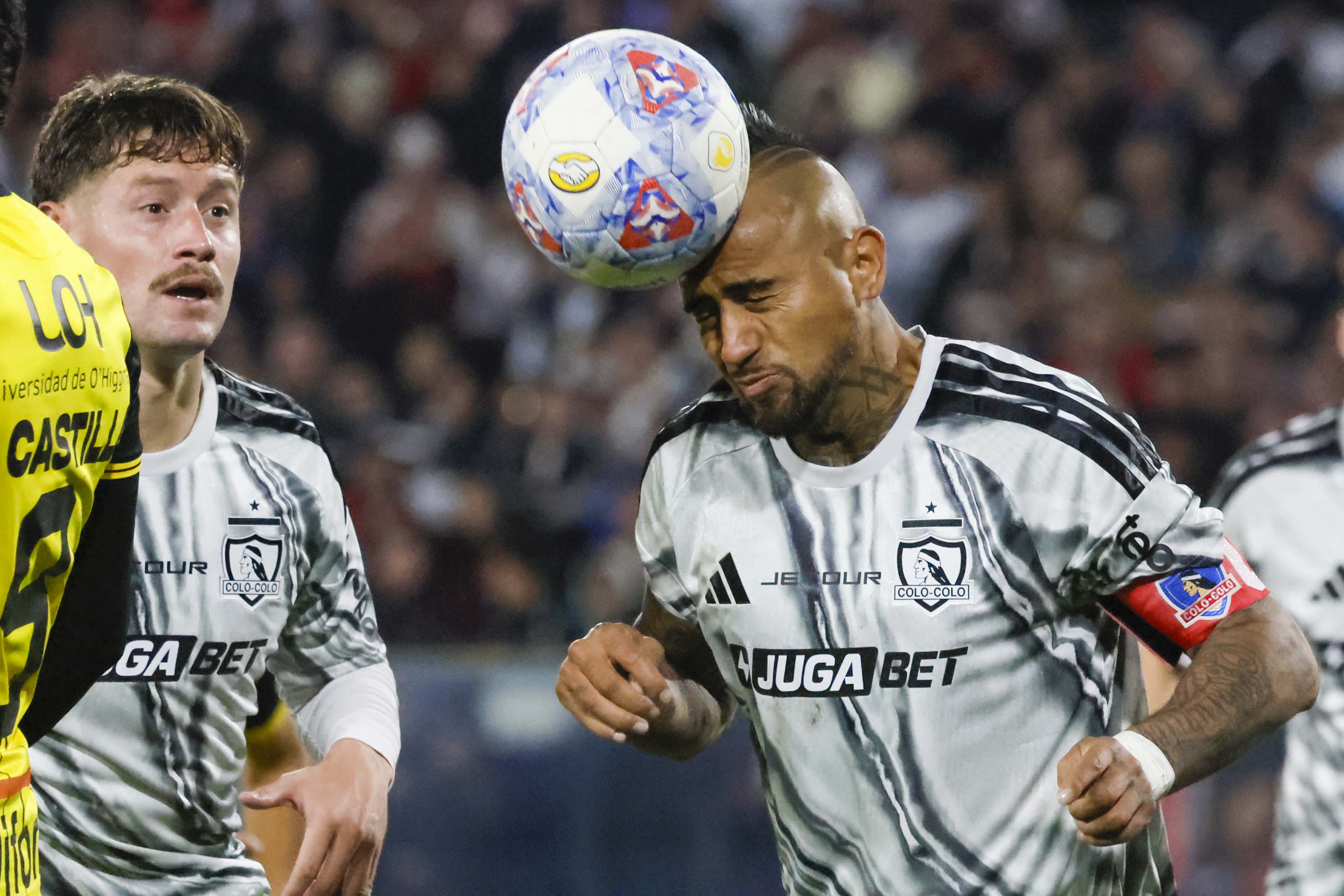 OHiggins embarró a Colo Colo en el Monumental: 2-2