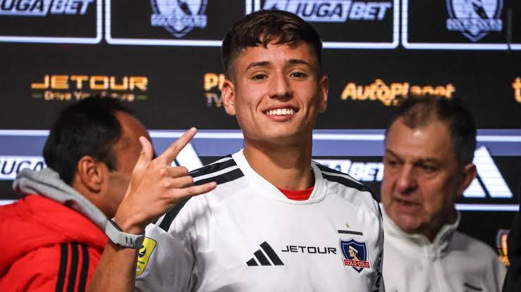 Román, titular contra la U 