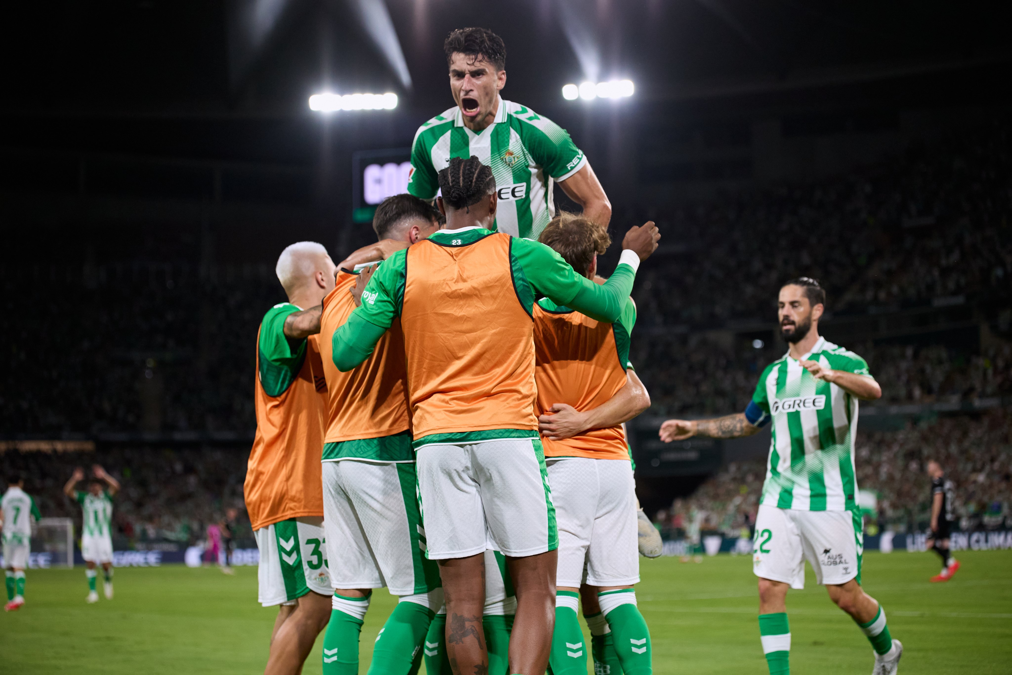 Debut ganador de Pellegrini en la Liga 