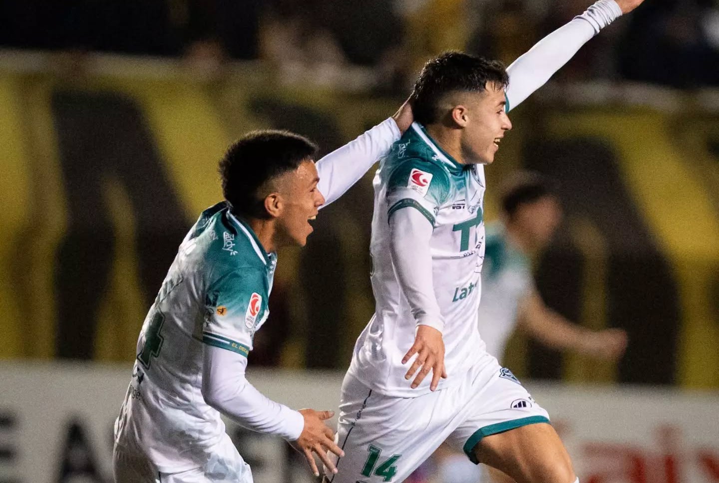 Wanderers gana con tintes de hazaña y es líder de la B
