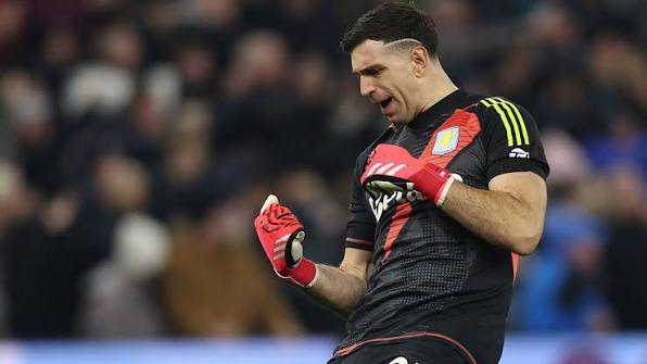 Nadie quiere al Dibu: Martínez ofrecido al Chelsea antes del cierre del mercado