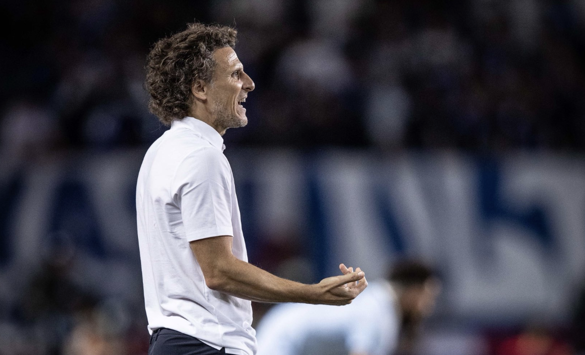 Japón vence a Uruguay en el estreno de Forlán
