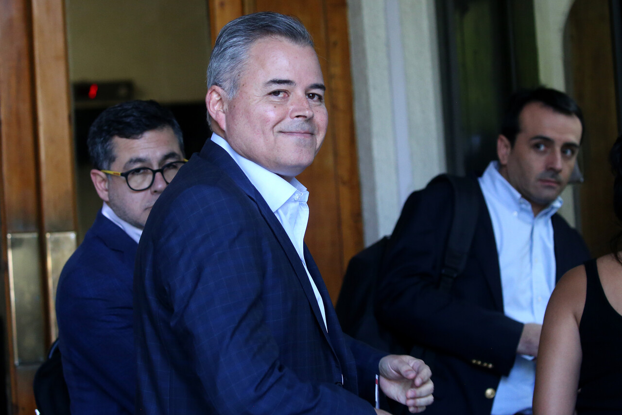 Jorge Yunge presenta su lista con Sofía Galdames como Vicepresidenta