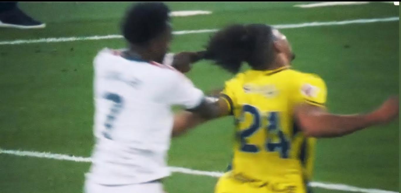 Vinicius fuera de control tras ser expulsado contra Villarreal