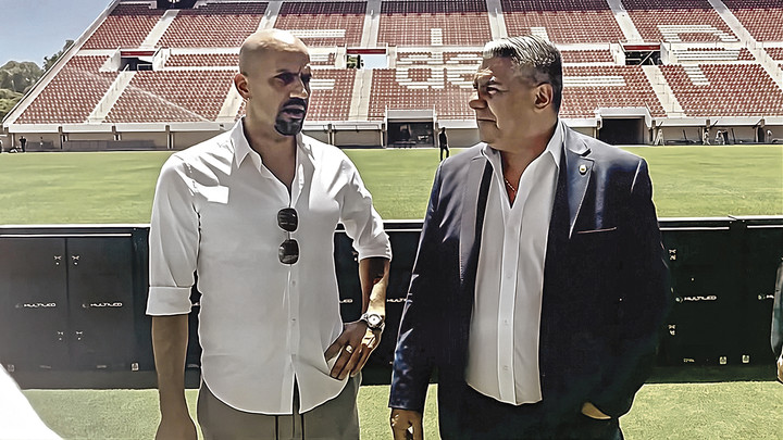 ¿Guerra sucia de Chiqui Tapia contra Estudiantes?: el medio vinculado a la dirigencia que adelantó la denuncia de Flamengo
